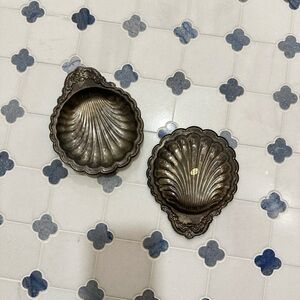 Elegant Shell Design Wall Accents